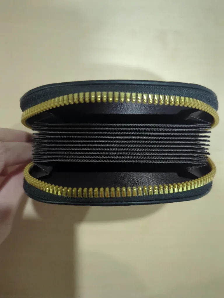 ⭐Black Patent Leather Card Holder image indicator(2)