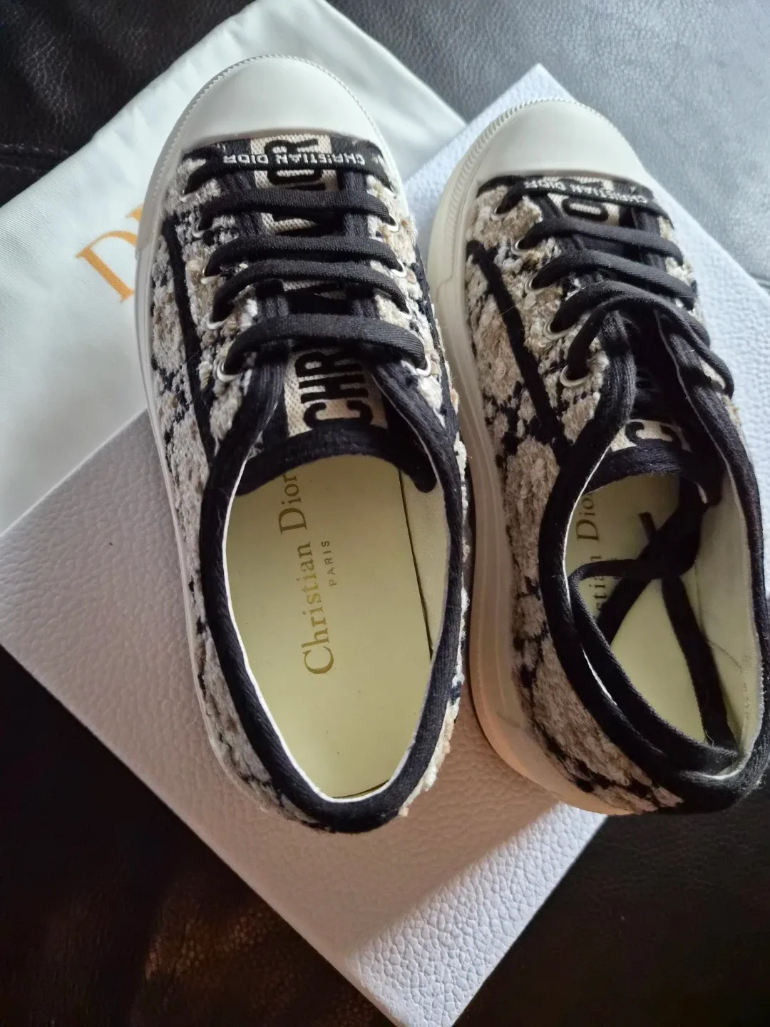 Dior Walk N Dior Oblique Embroidered Sneakers - Size 35 image indicator(6)