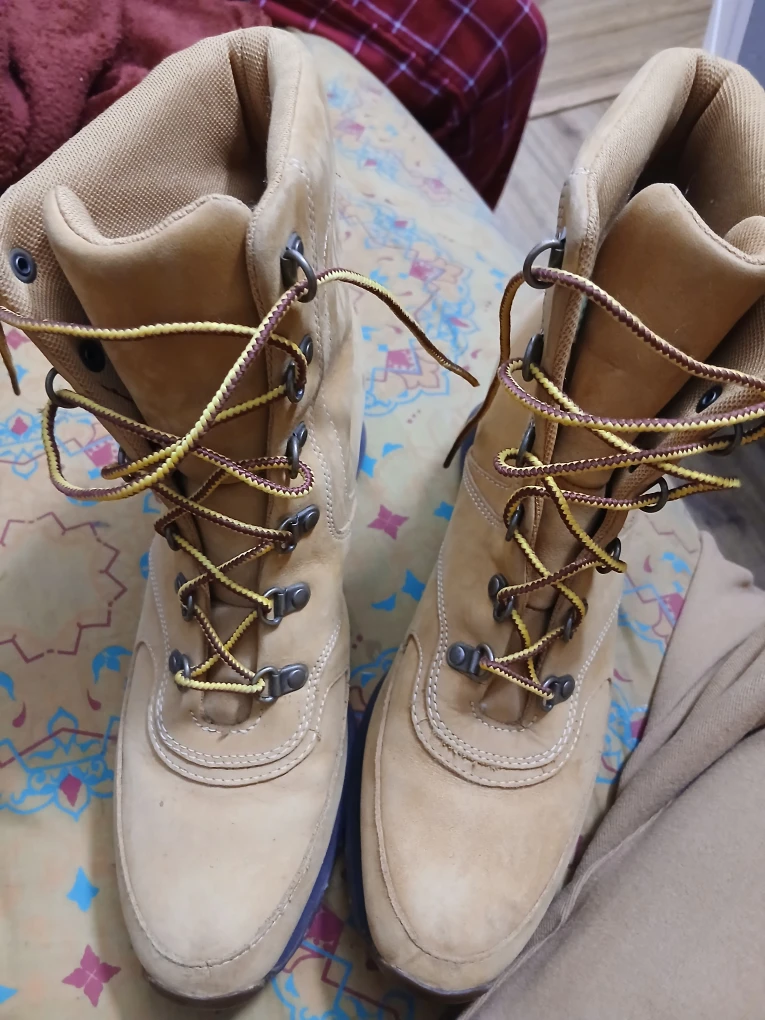 Timberland Hiking Boots - Size 8.5 - photo 2