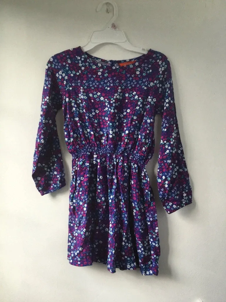 Girls sz 5 dresses $4 each