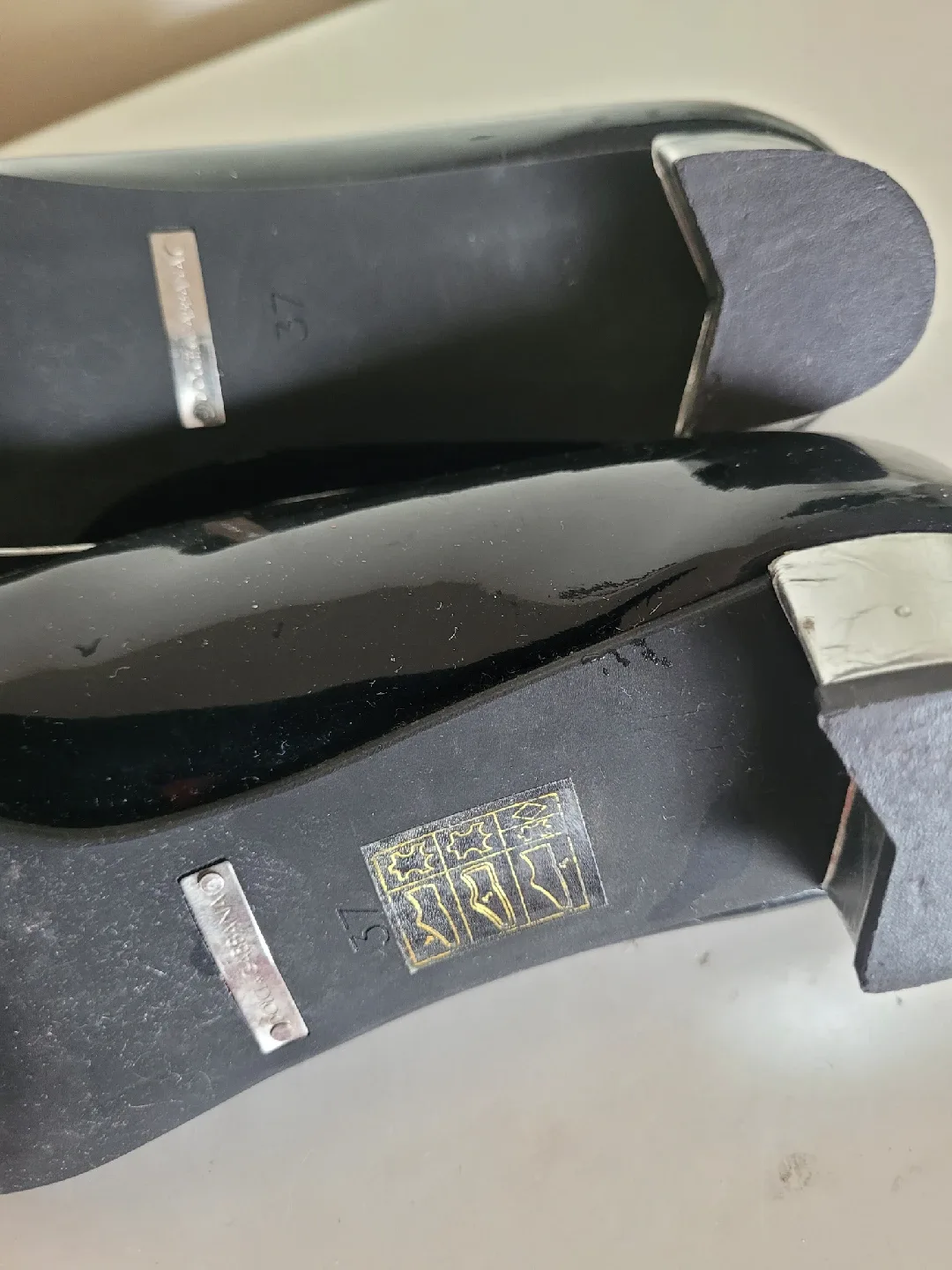 Dolce & Gabbana Black Patent Leather Heels - Size 37🥕 image indicator(3)