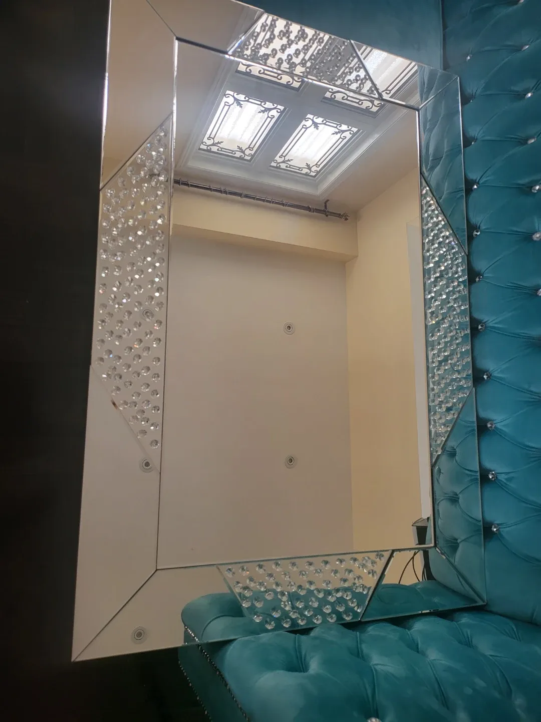 Staging furniture sale image indicator(7)