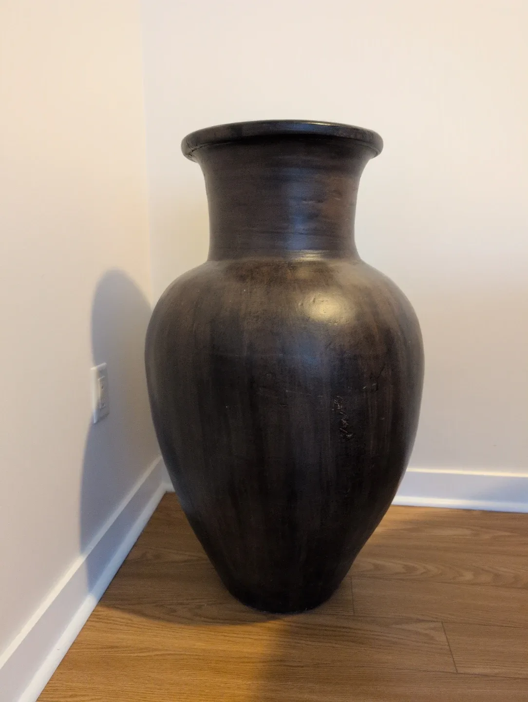 EXTRA Large Decorative Vase - 3' Tall - Excellent condition