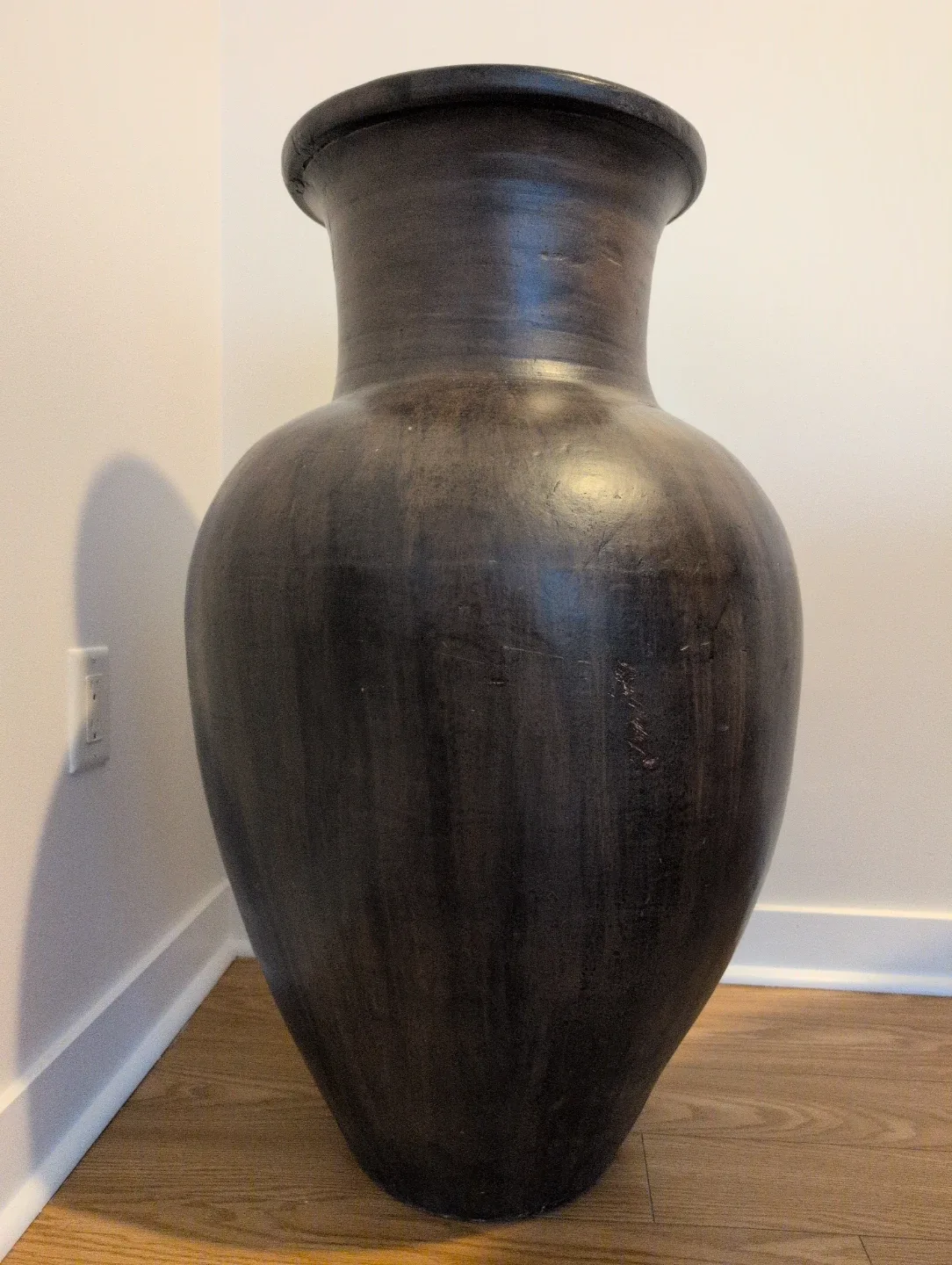 EXTRA Large Decorative Vase - 3' Tall - Excellent condition image indicator(2)