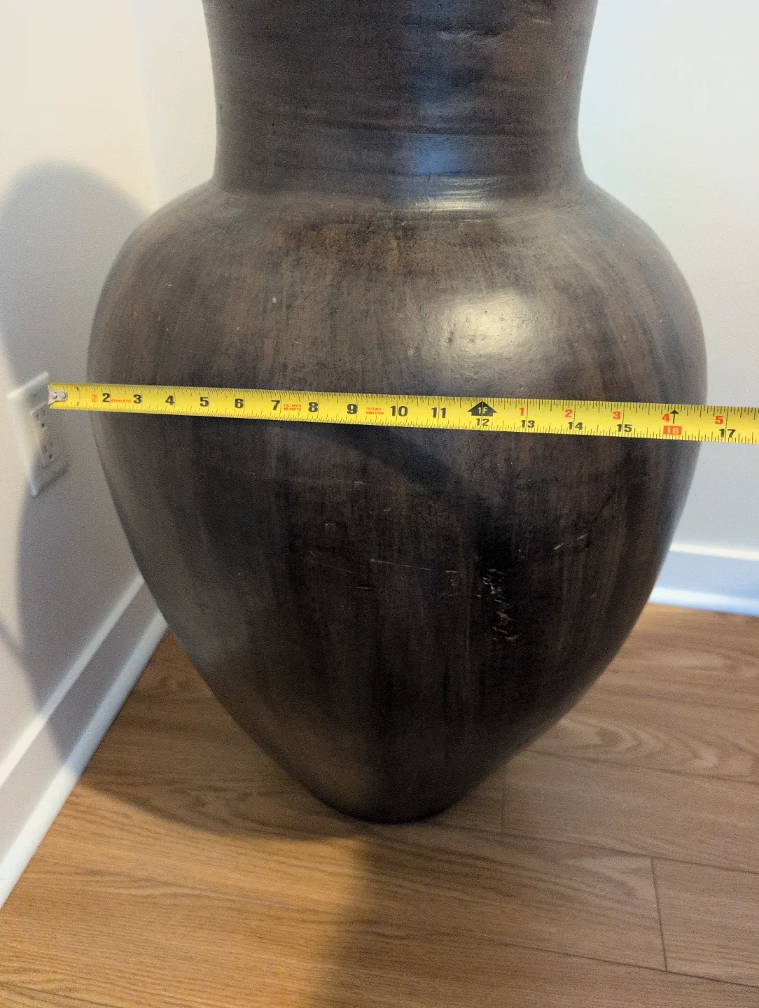 EXTRA Large Decorative Vase - 3' Tall - Excellent condition image indicator(6)