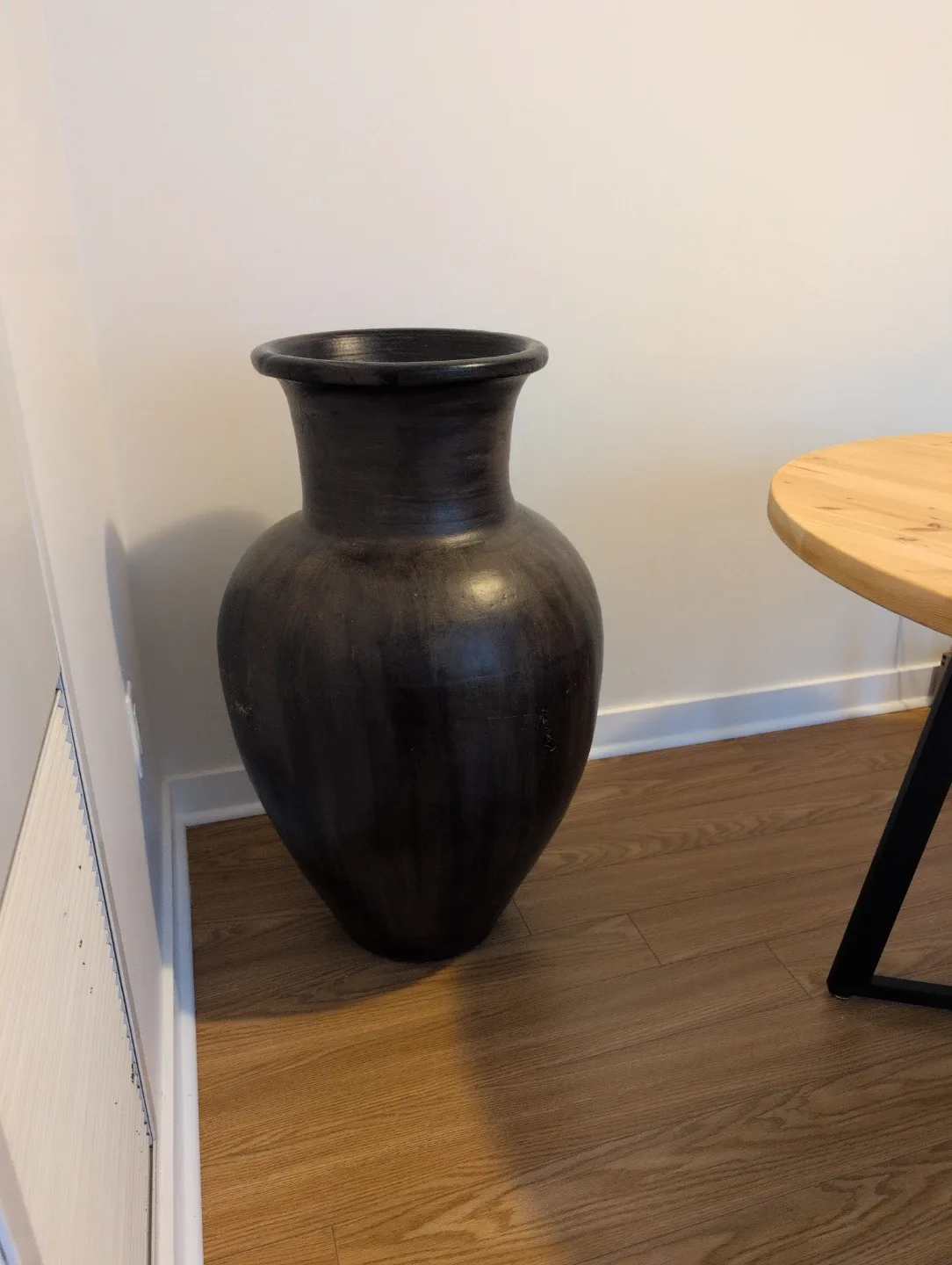 EXTRA Large Decorative Vase - 3' Tall - Excellent condition image indicator(8)