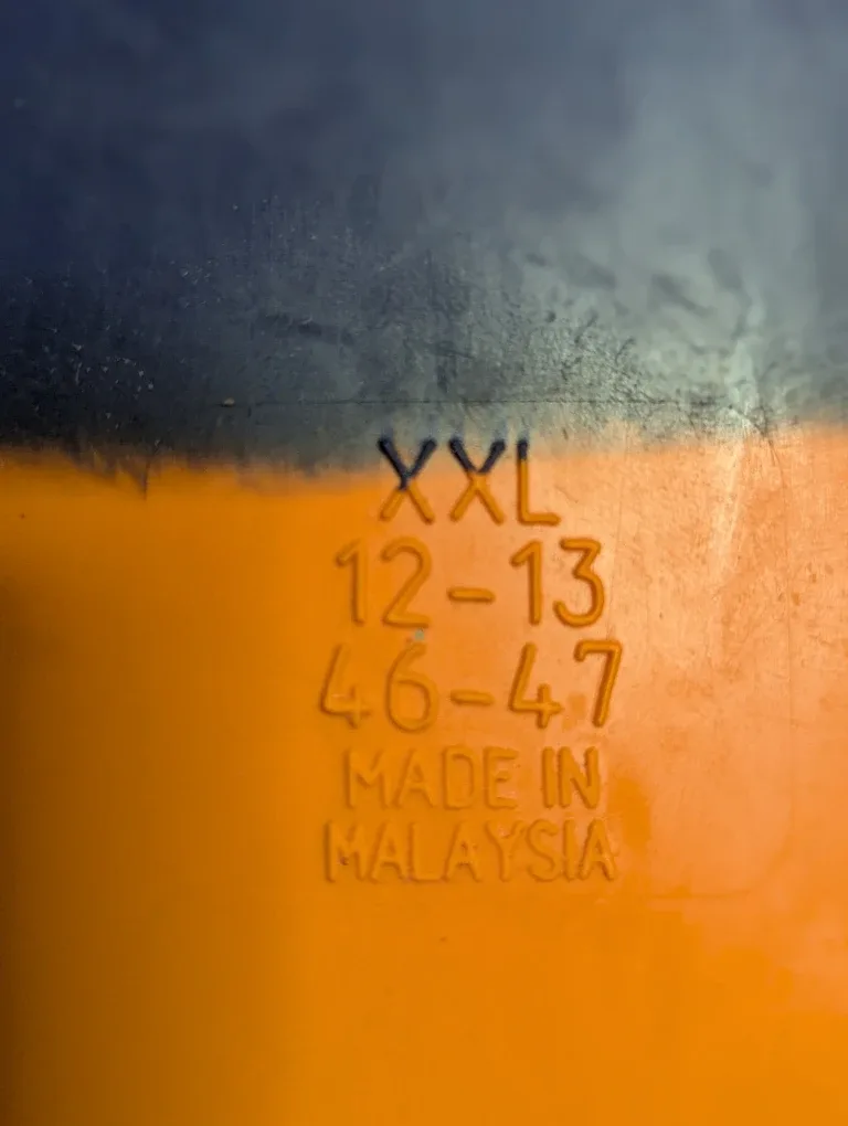 Speedo XL Swim Fins (Size 12-13) image indicator(2)