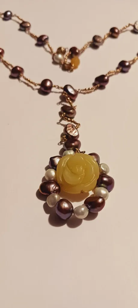 Genuine Freshwater Pearl Necklace with Carved Rose Pendant image indicator(3)