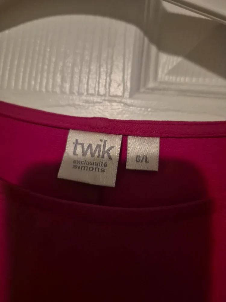 Twik Dress - Size G/L (Large) image indicator(2)
