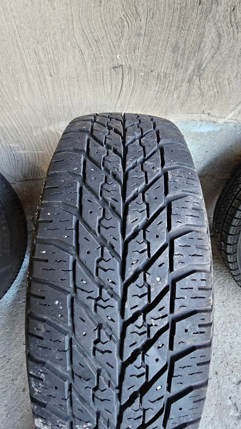 4 Goodyear Ultra Grip/Pirelli Ice Zero Winter Tires P195/65 R15 image indicator(6)