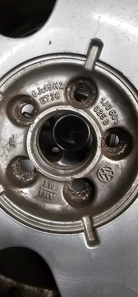 Volkswagen Wheel Rim 6Jx15H2 ET38 image indicator(2)