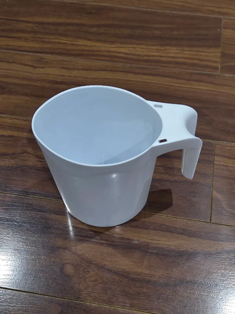 White Plastic Measuring Cup image indicator(2)