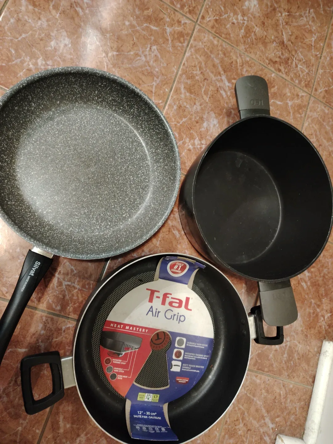 🥕T-fal Air Grip 12" Fry Pan & Pot Set thumbnail