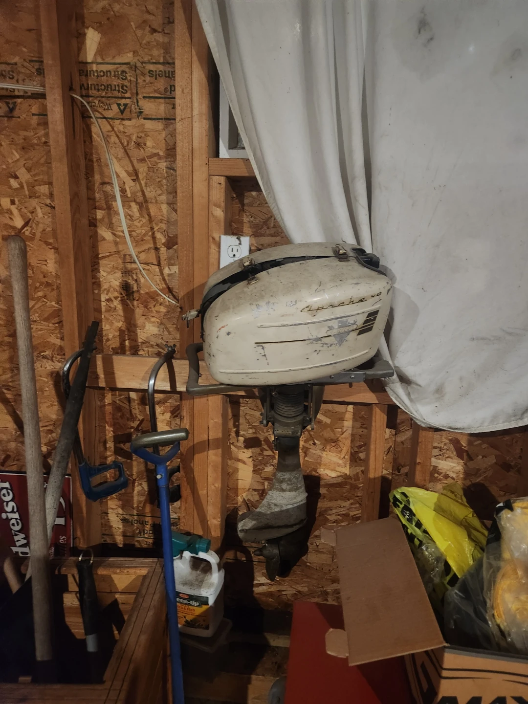 Vintage Clinton Apache 40 Outboard Motor - photo 2