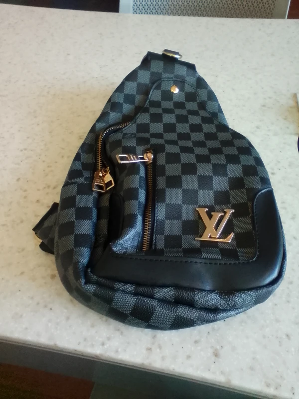 Louis Vuitton Avenue Sling Bag - photo 2