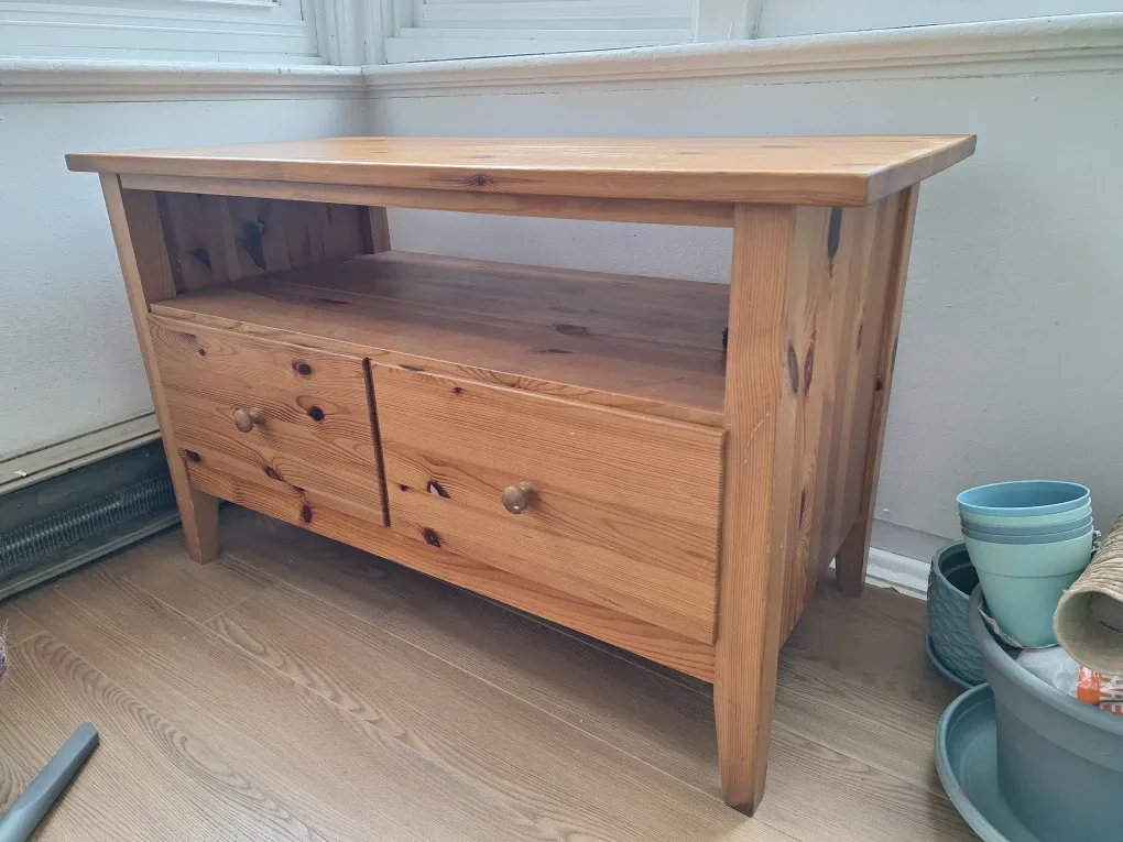 Wood TV Stand with Drawers image indicator(4)