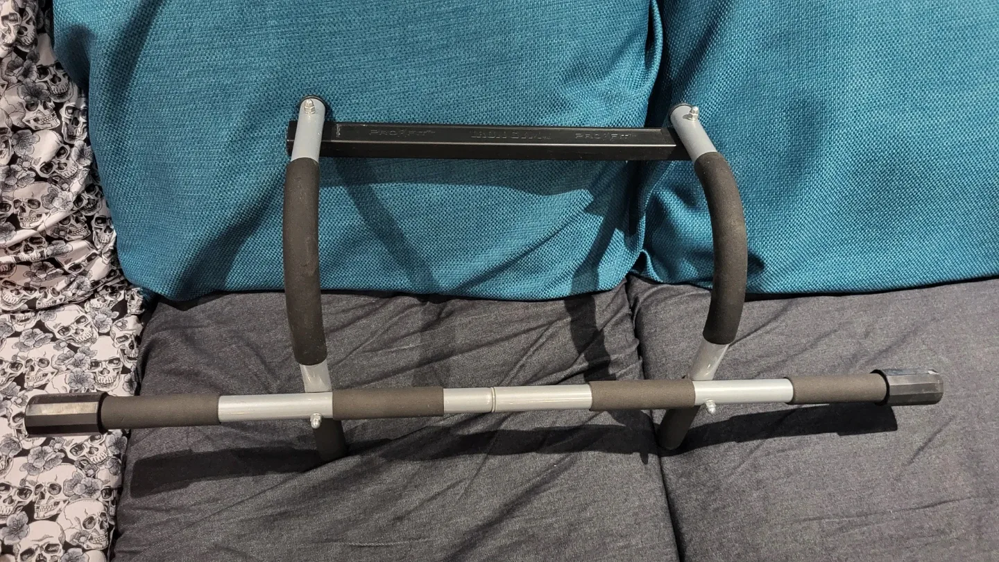 Iron Gym Pro Fit Pull Up Bar image indicator(3)