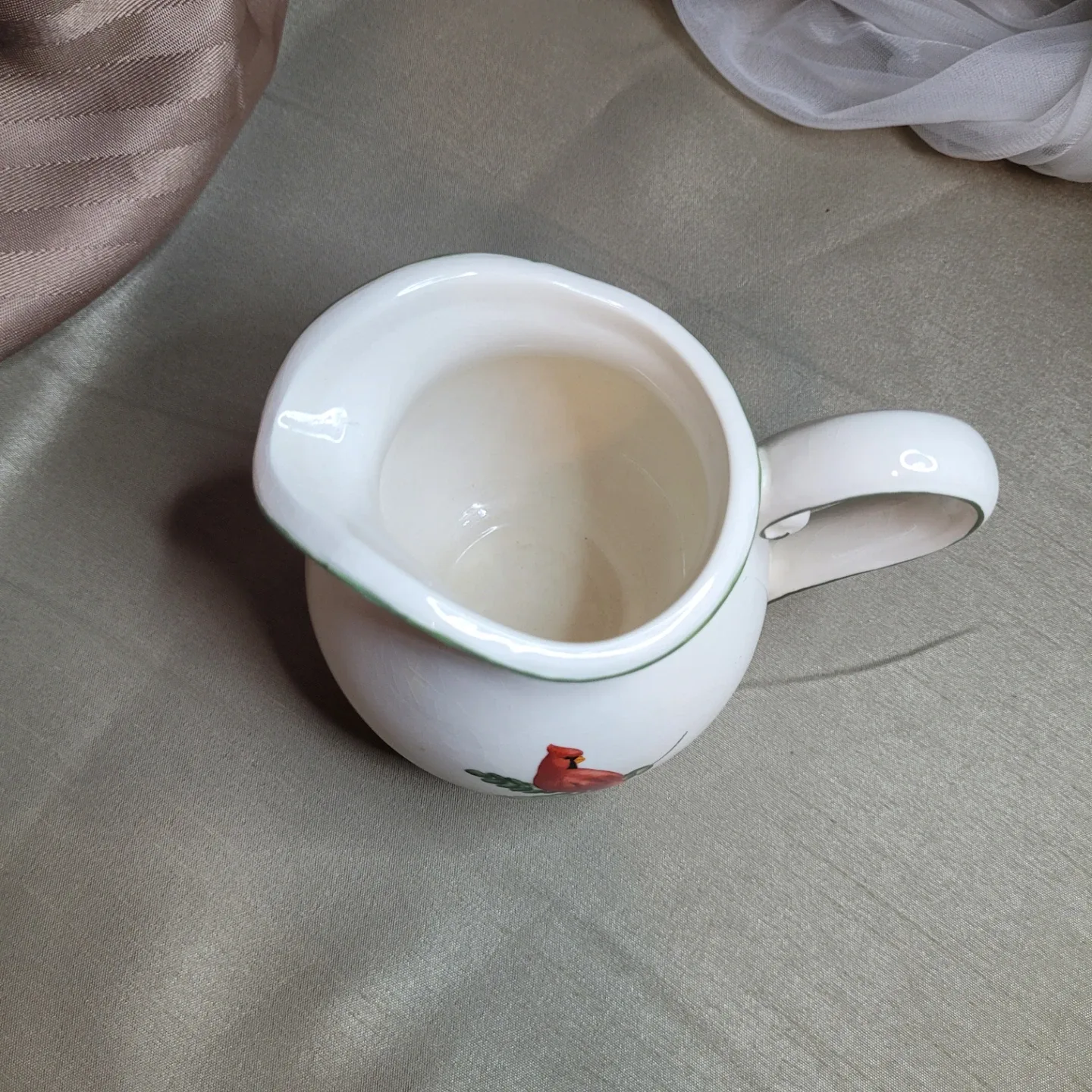 Beautiful Ceramic Cardinal Creamer etc. image indicator(4)
