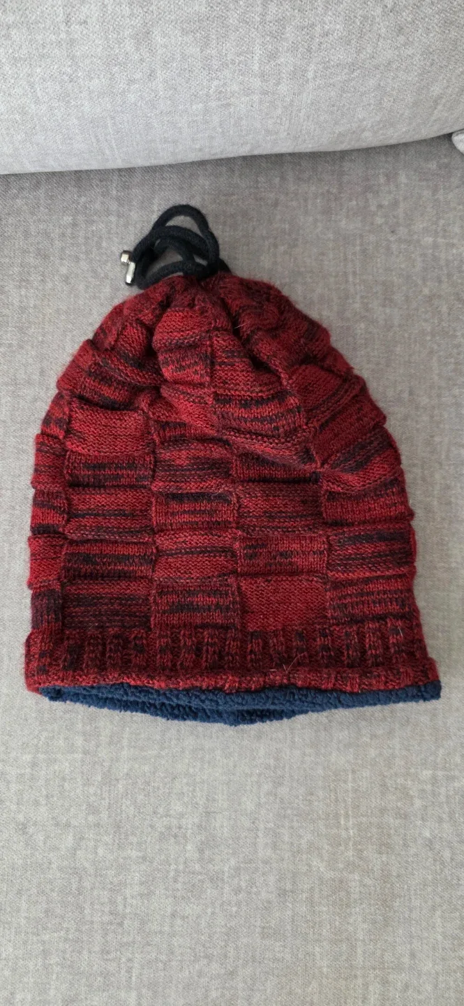 Red & Navy Knit Hat and Neck Warmer Set image indicator(2)