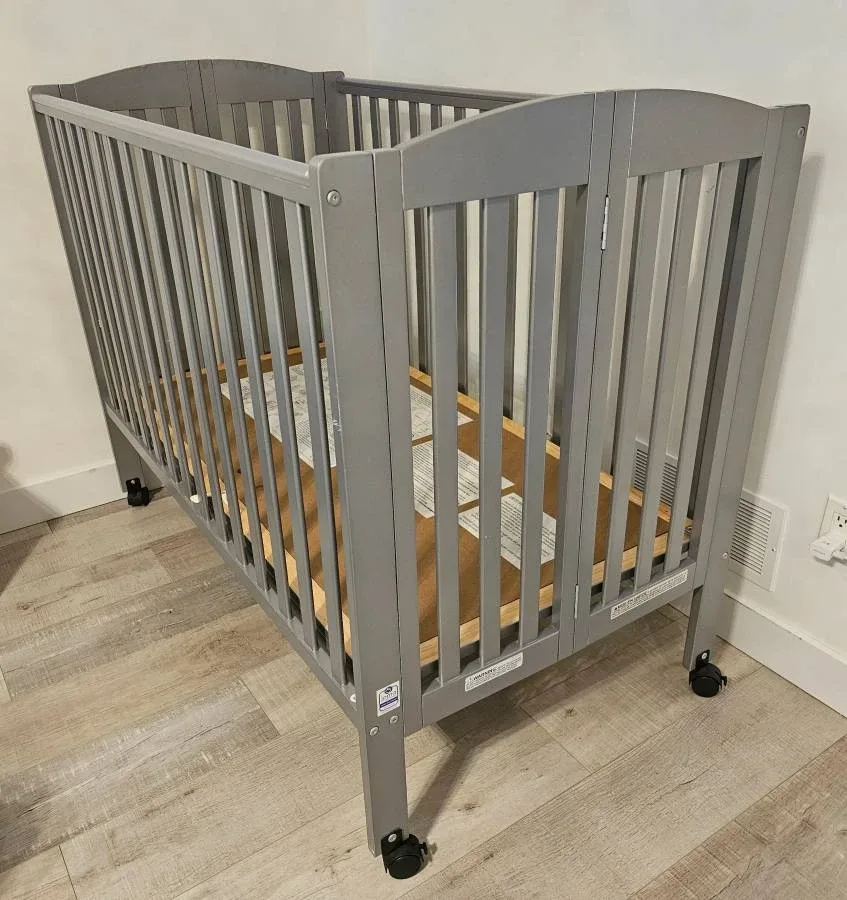 Dream On Me Folding Full-Size Crib 2 Mattress Height kids bed