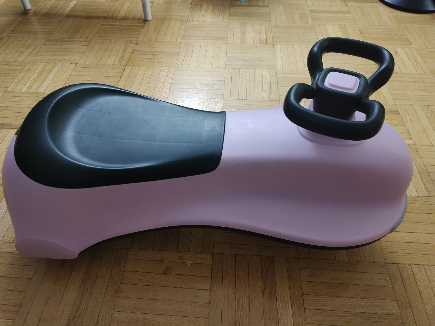 Hardly Used Pink Wiggle Car Ride-On Toy with LED flashing Wheels - photo 4