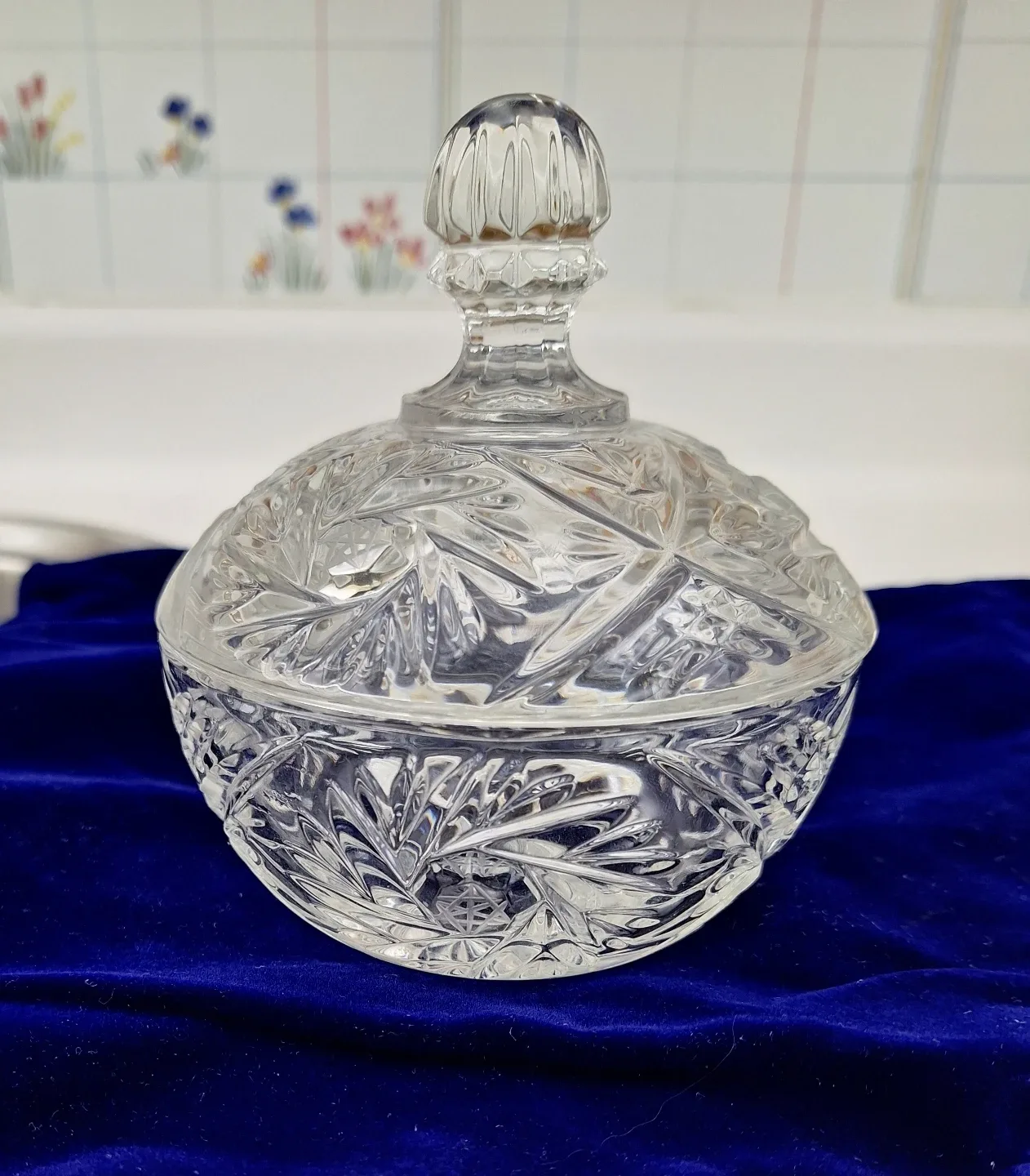 Pinwheel Crystal Candy/Snack Dish with Lid