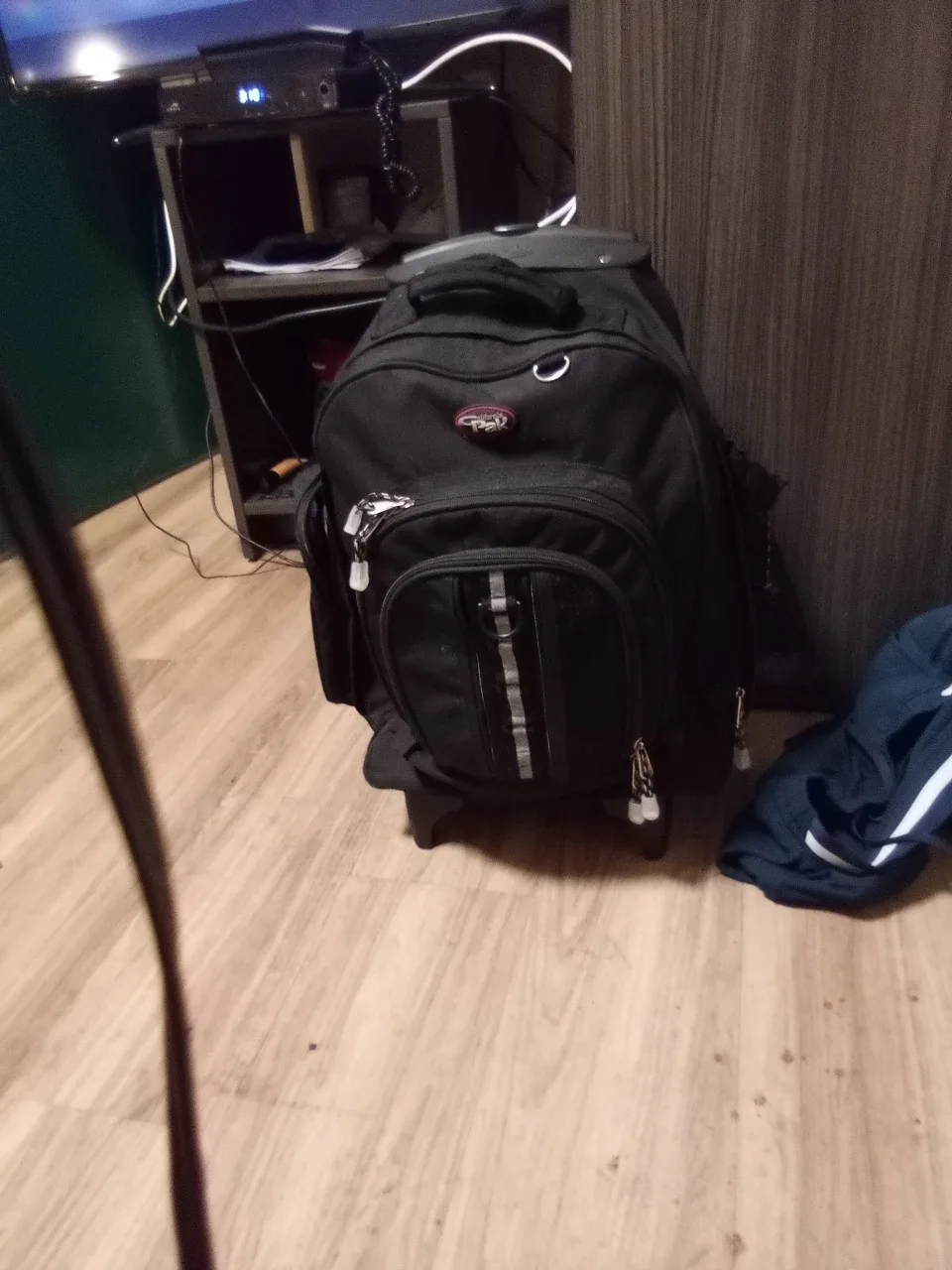 Rolling Backpack image indicator(4)