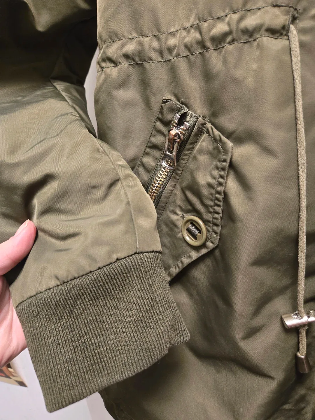 Freshly Drycleaned Guess Olive Green Winter Parka - Size L image indicator(8)