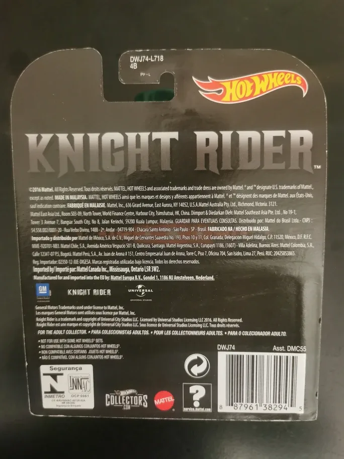 Premium Hot Wheels 2016 Knight Rider K.I.T.T. image indicator(2)