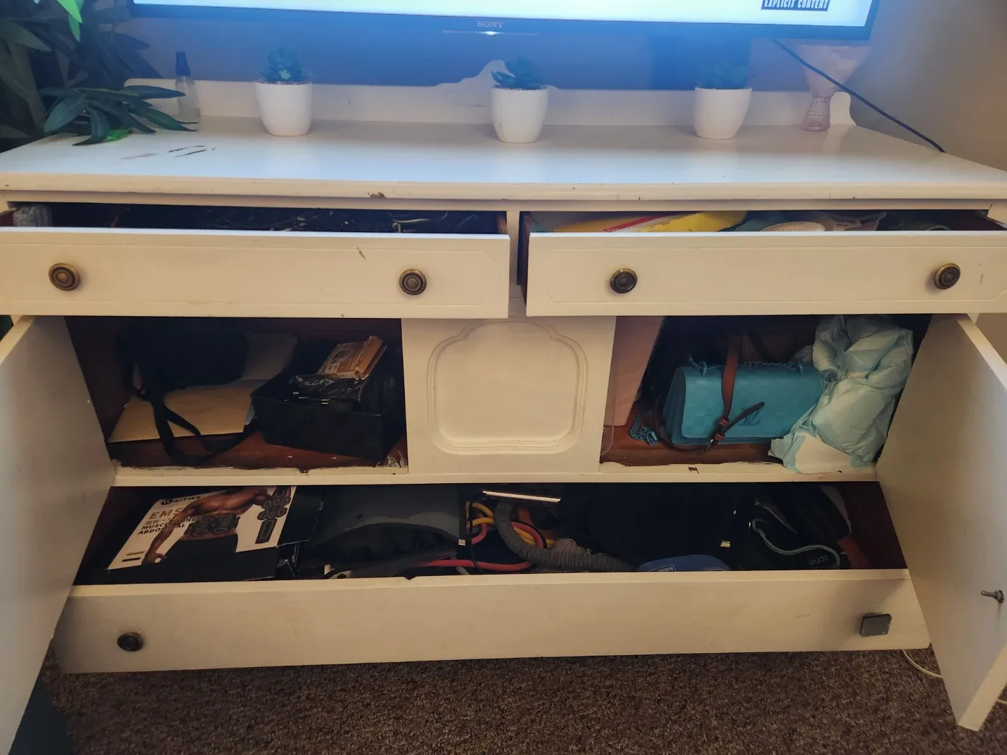 Shabby chiq White Painted Wood Dresser image indicator(3)