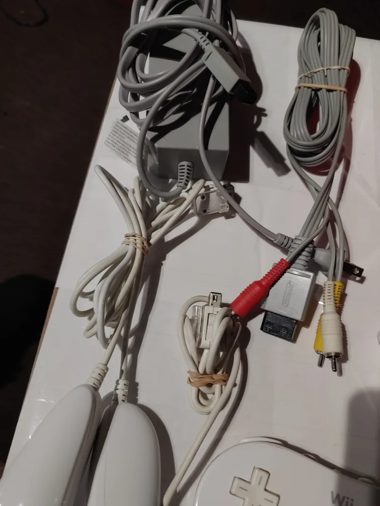 Red Wii Console bundle TESTED WORKING READ TO PLAY image indicator(3)