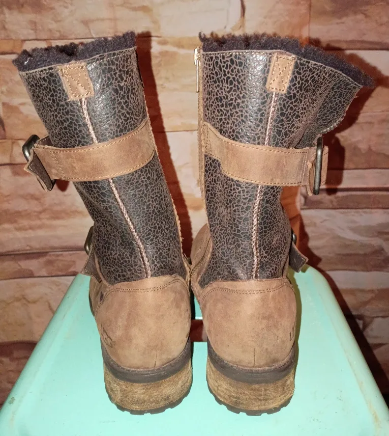 UGG Brown Leather Oregon  Stout Moto Boots sz 8 image indicator(3)