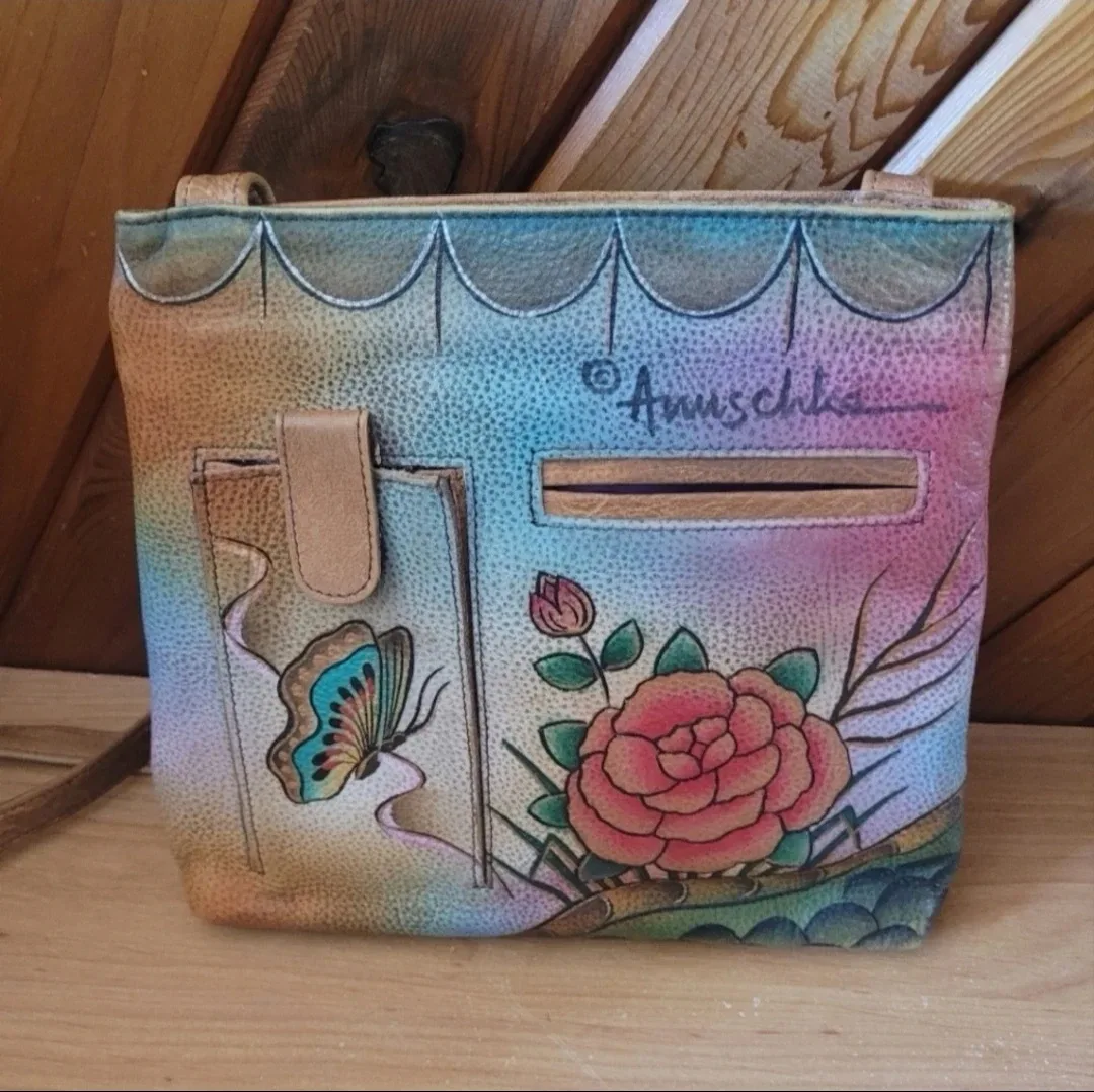 Anuschka Leather Bag image indicator(7)