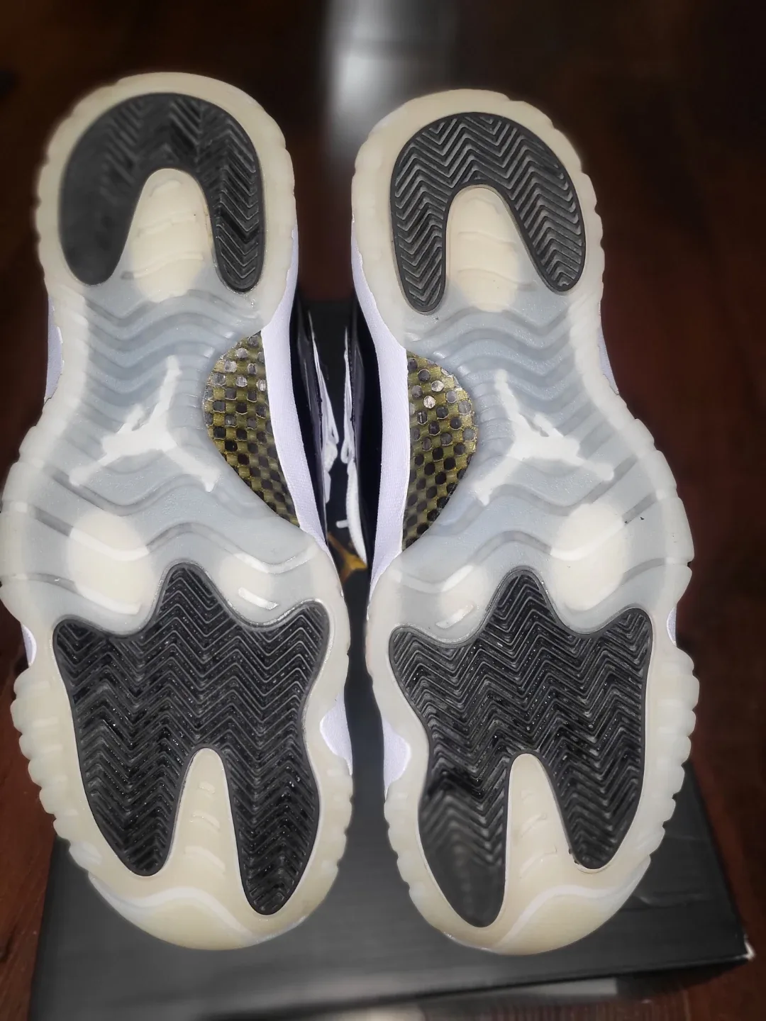 Air Jordan 11 Retro Concord Size 11 image indicator(3)