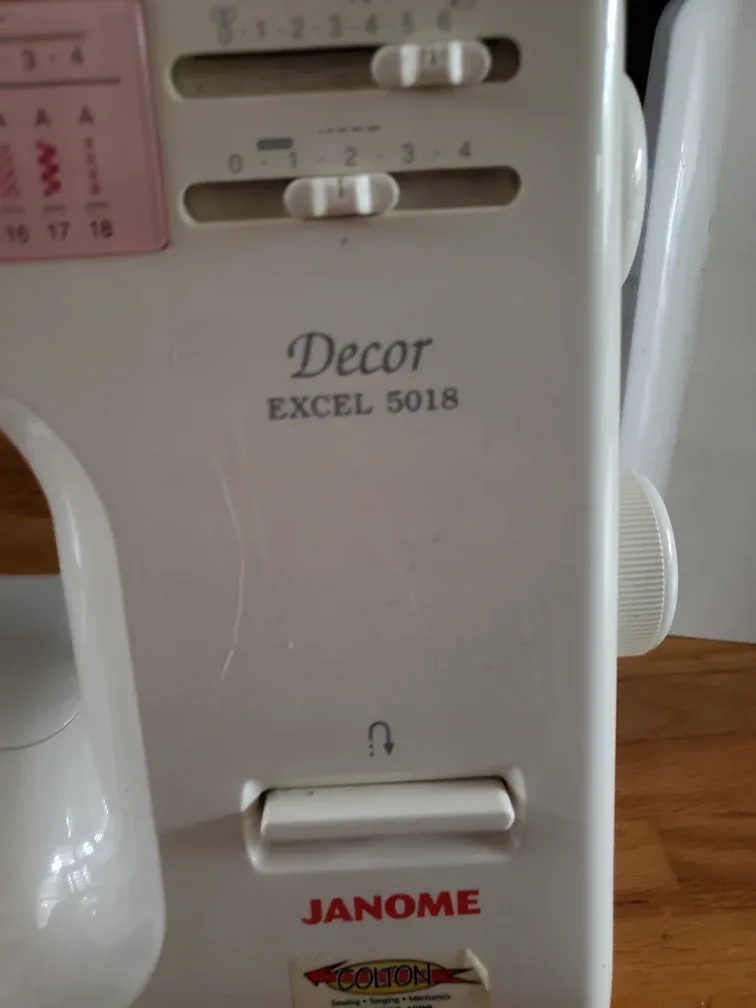 Janome Decor Excel 5018 Sewing Machine image indicator(3)