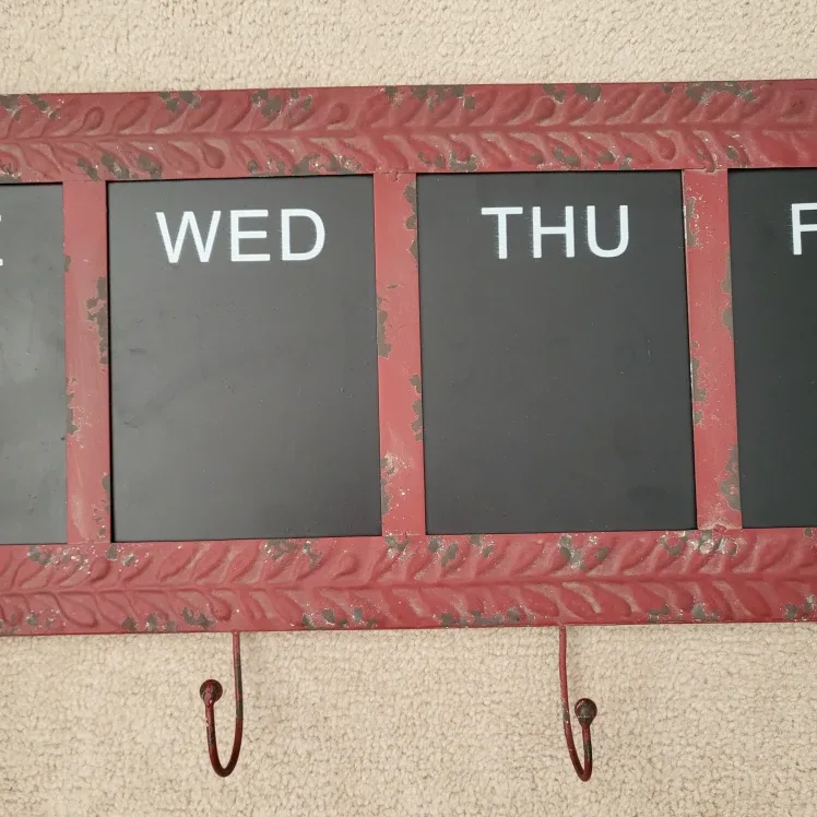 Pristine! Chalk Board 7-Day Calendar+Hooks - Quick Pickup!🚀 image indicator(3)