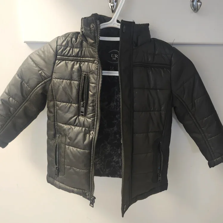 UR Urban Republic Kids Black Puffer Jacket, Size 3T image indicator(2)