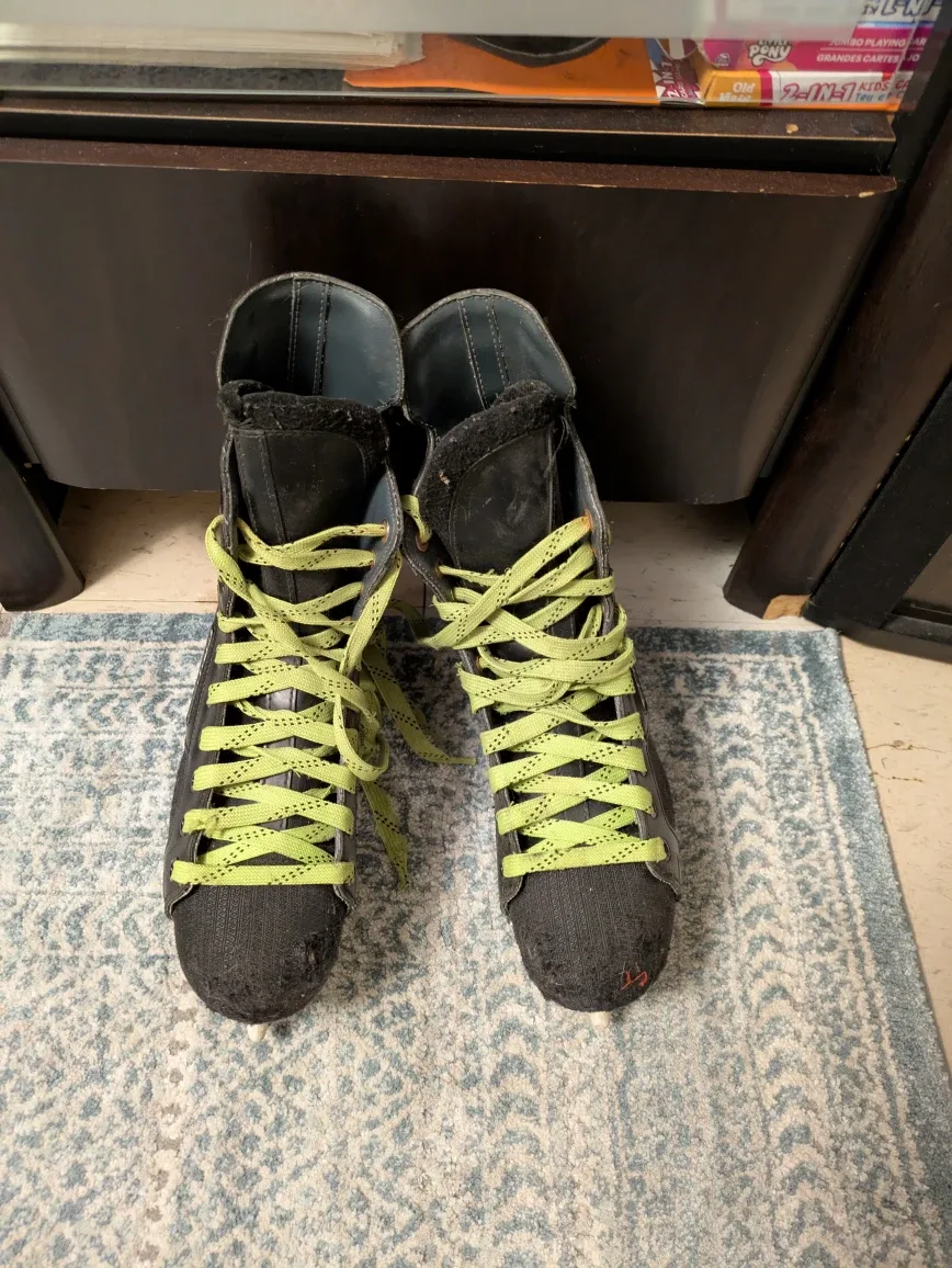 Bauer Charger Ice Skates - Size 9 image indicator(2)