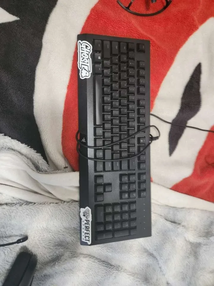 gaming mouse keyboard and headset msi image indicator(2)