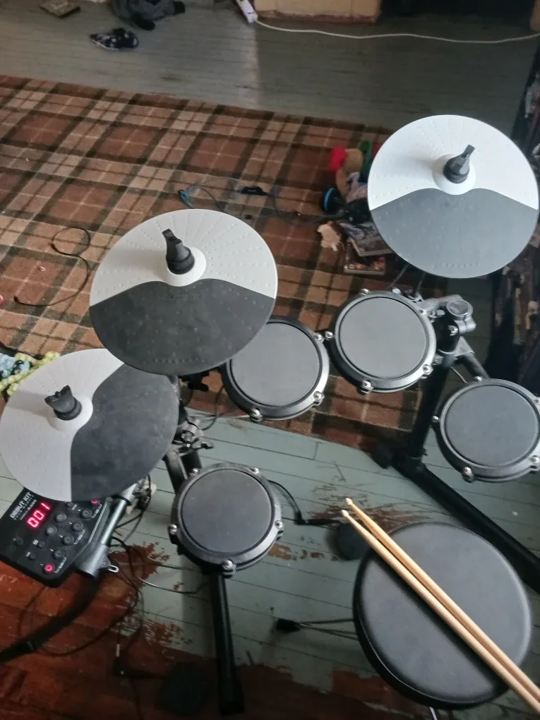 Alesis Debut Kit Electronic Drum Set