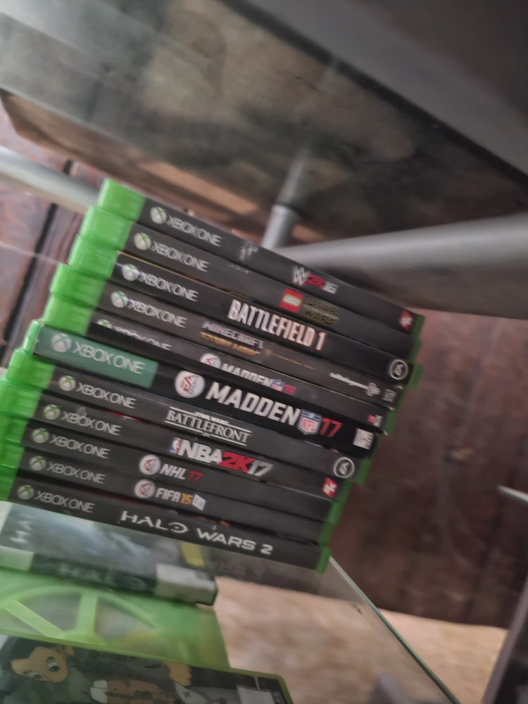 Xbox one games, controller chargers - photo 2