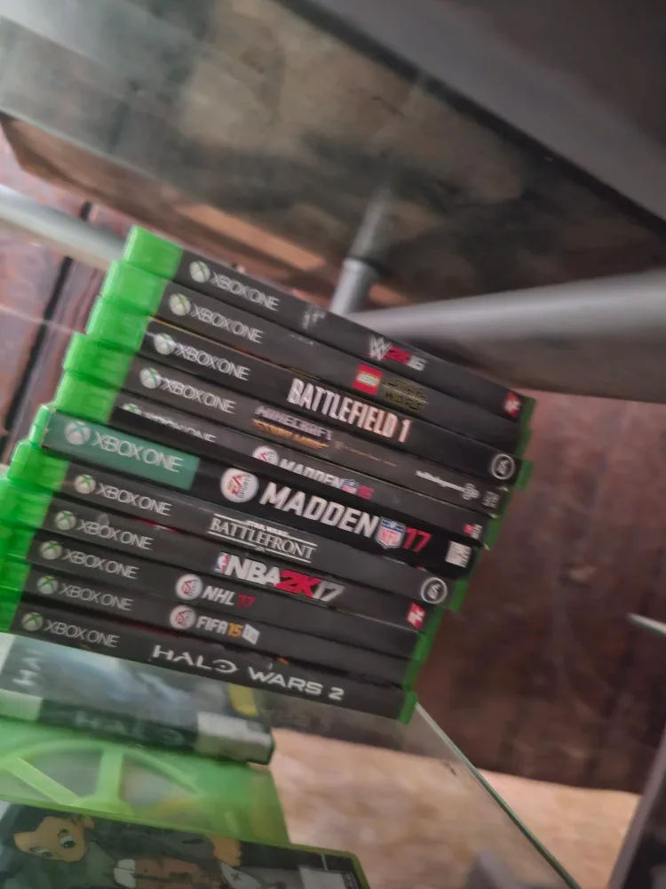 Xbox one games, controller chargers image indicator(2)