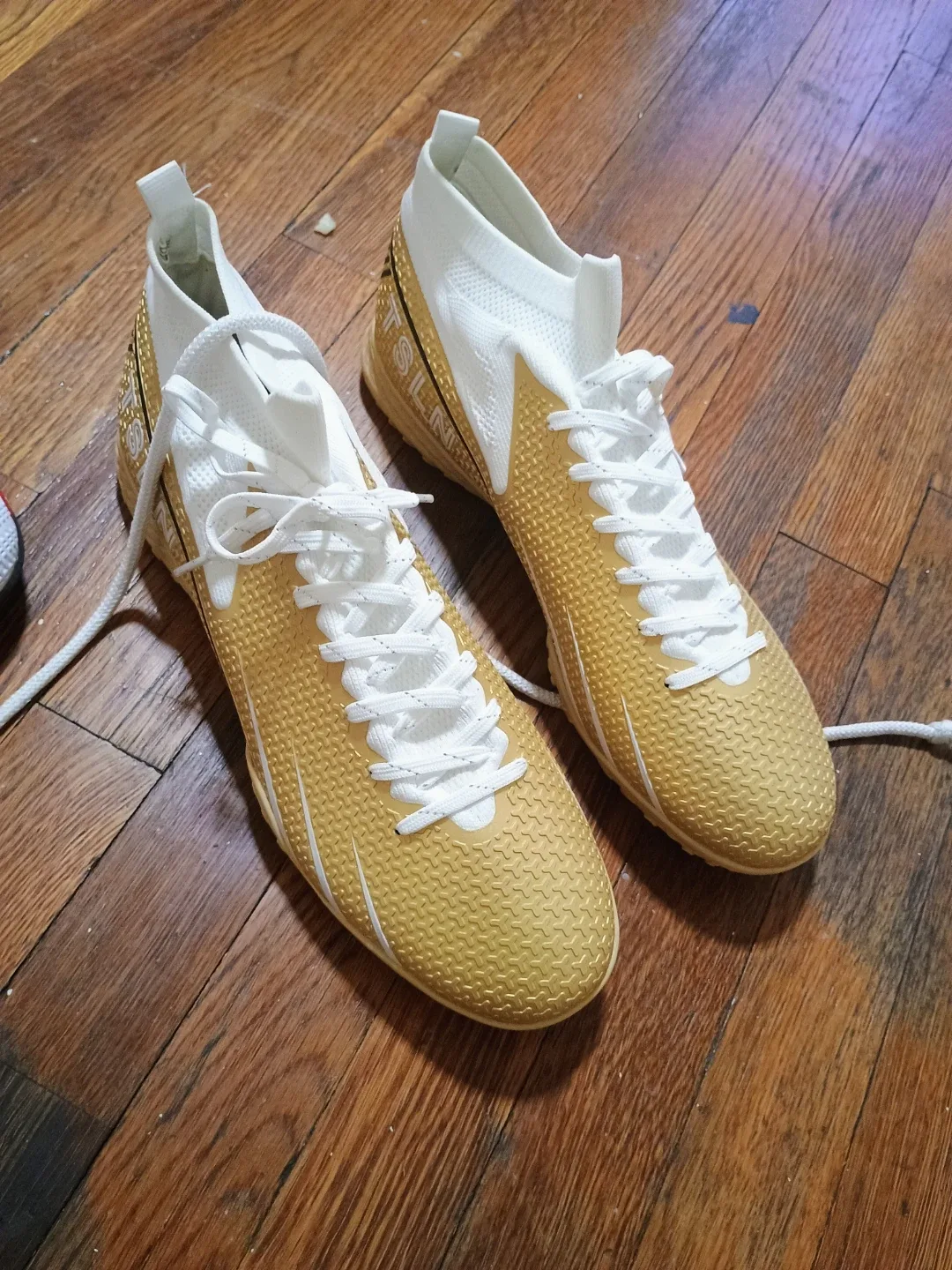 TSLN White/Gold Football Shoes image indicator(5)