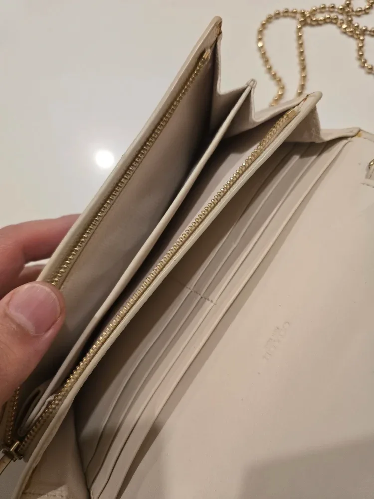 Coach Cream Wallet on Chain image indicator(3)