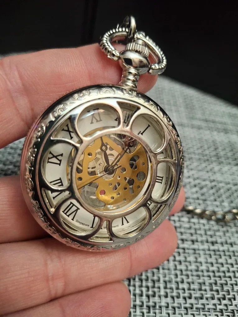 Vintage Style Silver Pocket Watch Necklace image indicator(6)