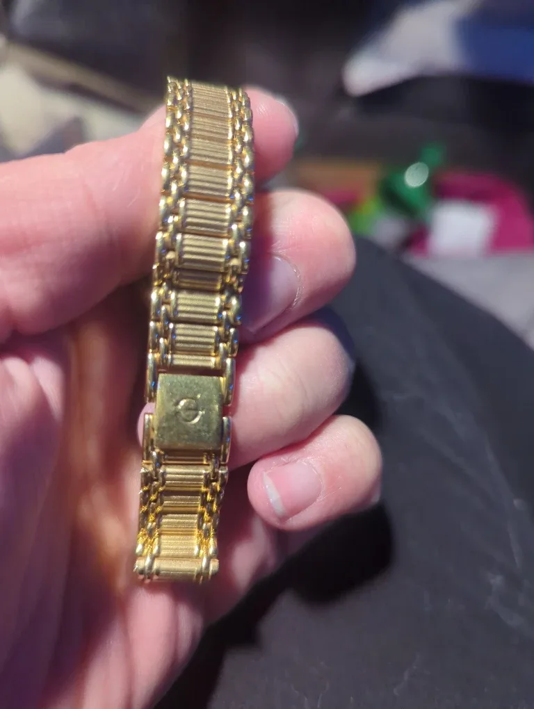 Elgin Diamond Accent Gold-Tone Ladies Watch image indicator(2)