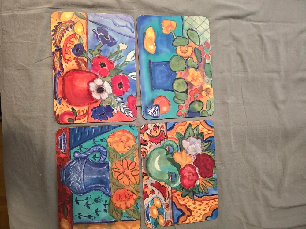 Vintage set of 4 gorgeous  Placemats by Linda Raffel