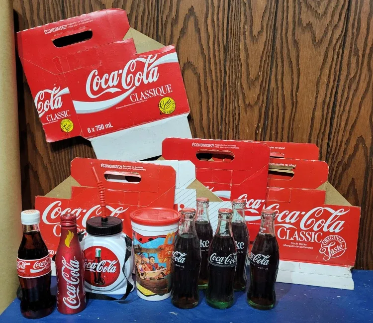 Coca-Cola Collectibles image indicator(2)