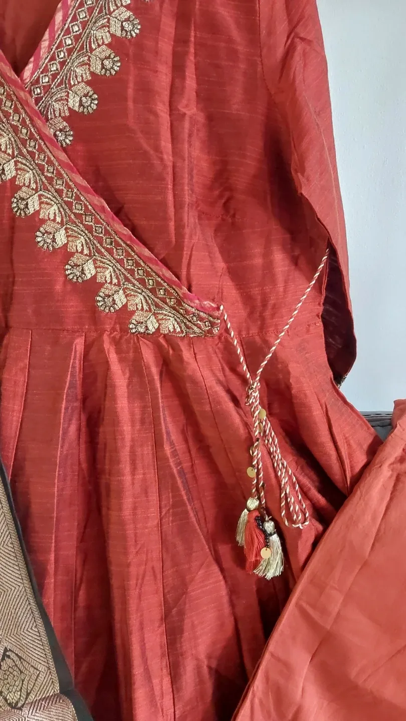 �🥕 BRAND NEW BIBA brand anarkali Dress/salwar, party & Dupatta image indicator(8)