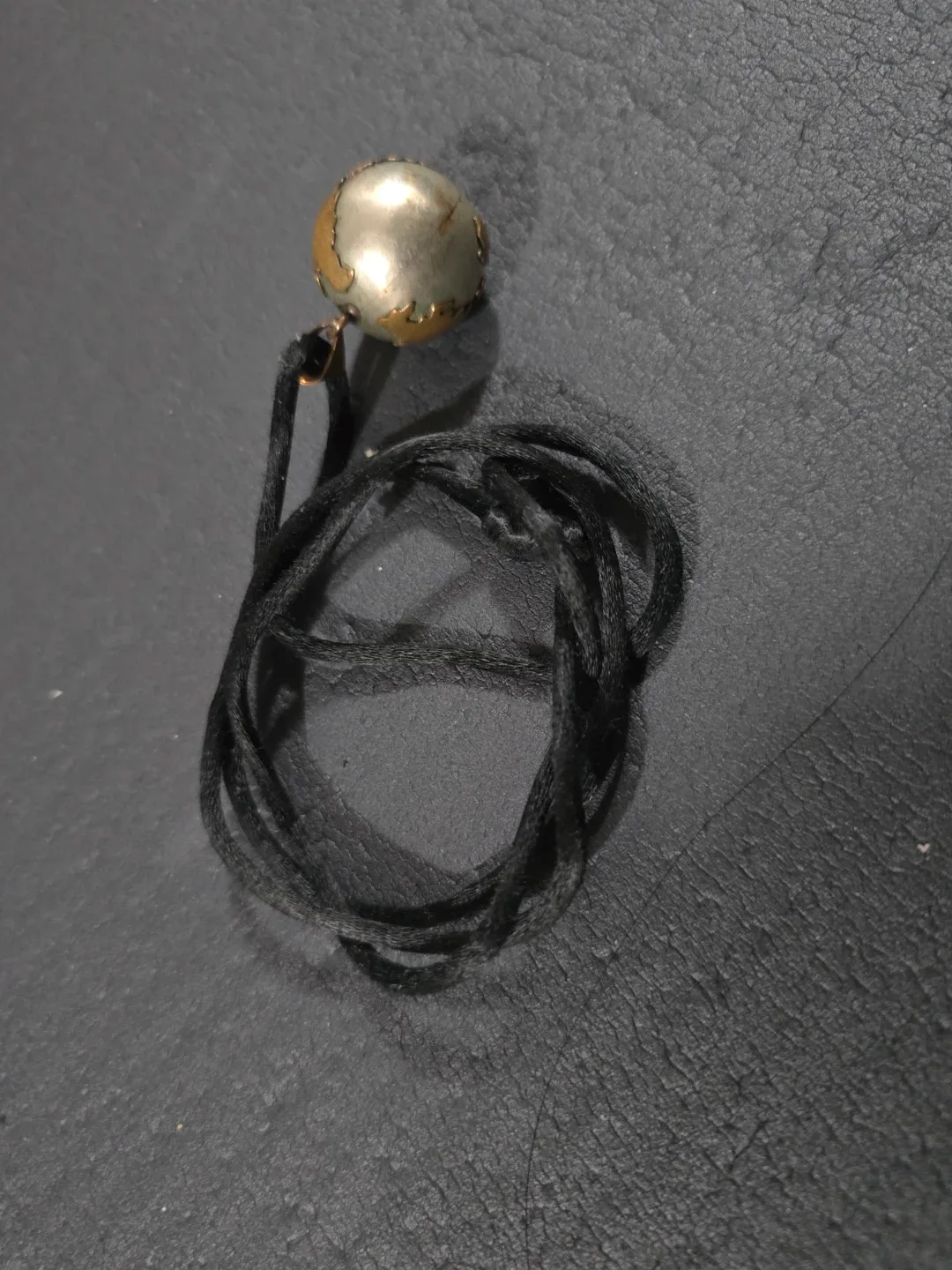 World Globe Chime Pendant Necklace Vintage image indicator(3)